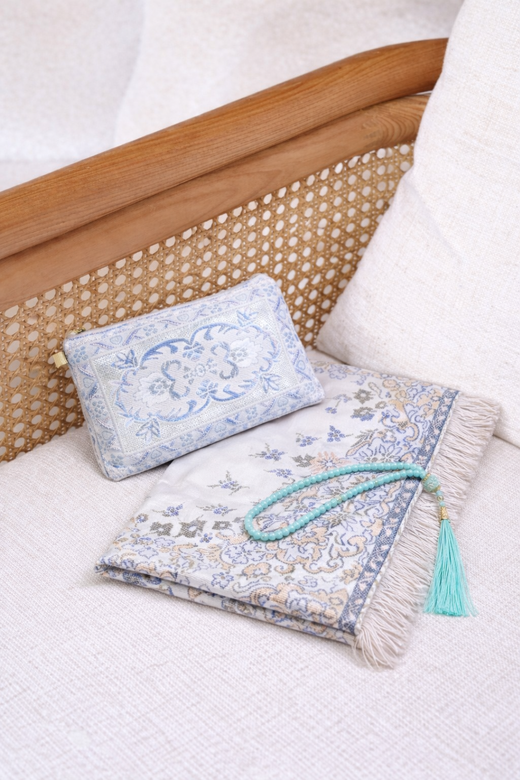 Ensemble Tapis de Prière avec Pochette & Chapelet – Pochette Hayat