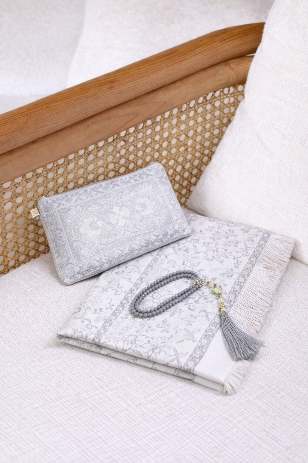 Ensemble Tapis de Prière avec Pochette & Chapelet – Pochette Hayat